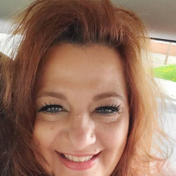 Meet your Posher, Donna - Picture 1 of 1